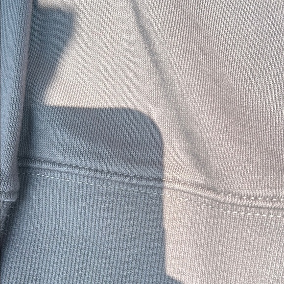 Wildfox Gray and Pink Sweatshirt Casual Comfort - Picture 11 of 11